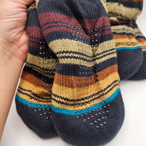 LOT OF 2 - STANCE UNISEX MEDIUM IN HOUSE NON SLIP SLIPPERS BURGUNDY NWT - Picture 3 of 3